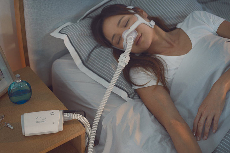 ResMed AirMini Automatic CPAP Bedside Starter Kit (Mask Included)